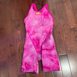 ARENA POWERSKIN CARBON GLIDE LIMITED EDITION CLOSED BACK PINK SIZE 30